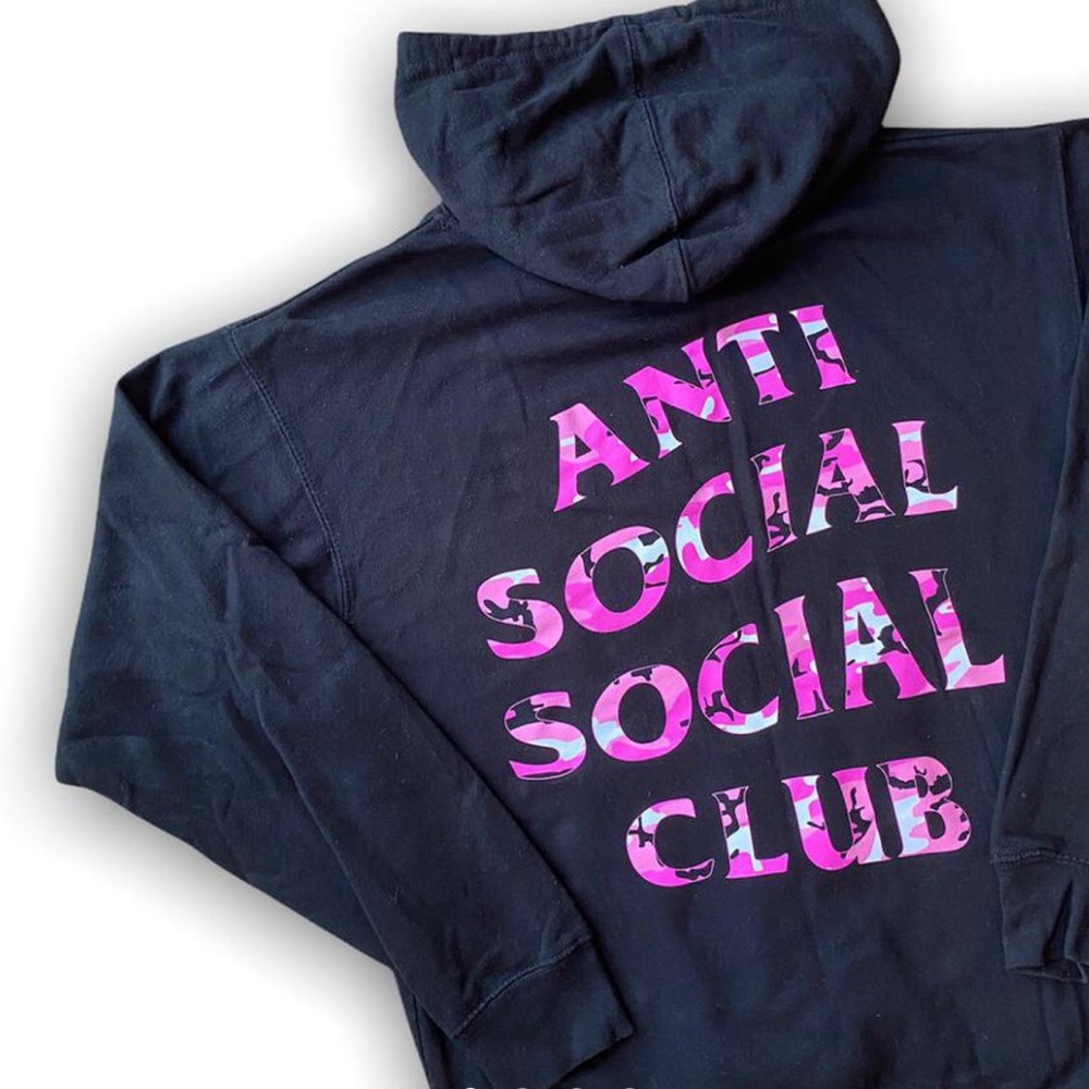 SALE🌠Auth. Rare. Anti Social Social Club ASSC Pink Camo text hoodie black small